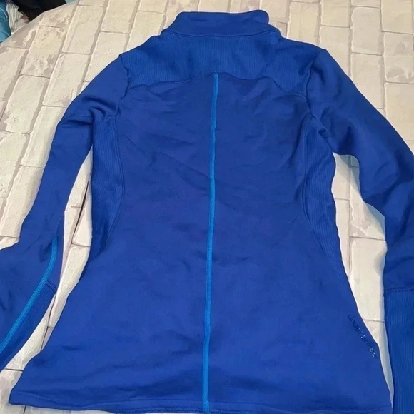UNDER ARMOUR fleece top size small - Picture 4 of 5